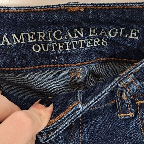 American Eagle Women's Low Rise Artist Flare Jeans size 4 - Picture 5 of 8